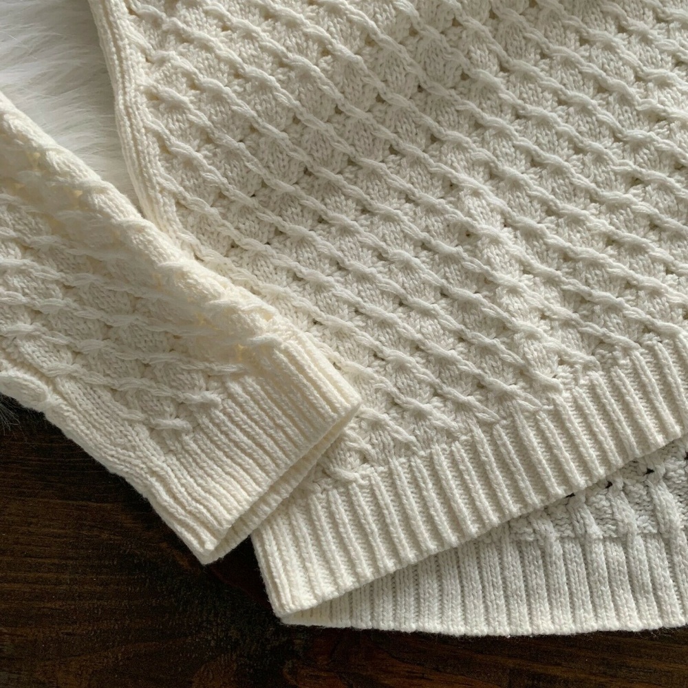 Old Navy Ivory Knit Long Sleeve Sweater Top - Picture 2 of 5
